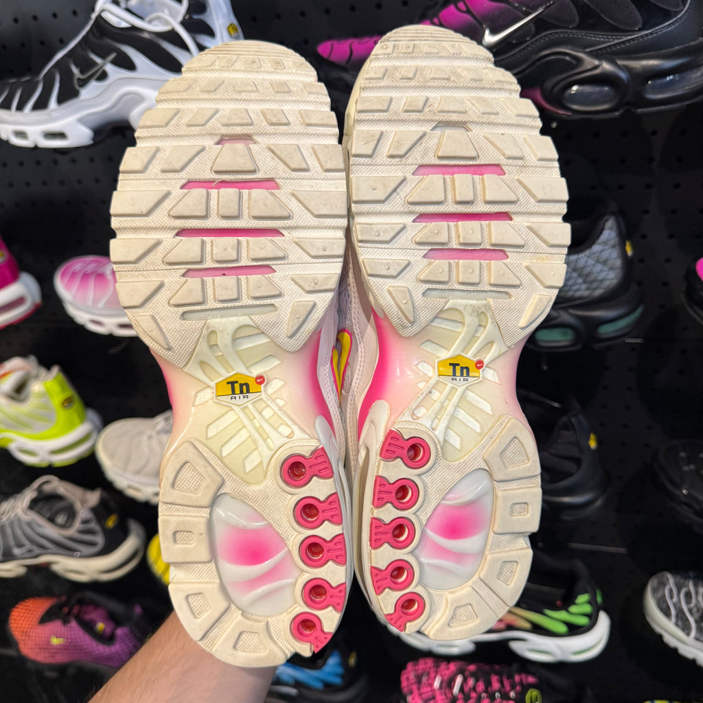 Nike Air Max Plus TN 'Sail Digital Pink' (Second hand)