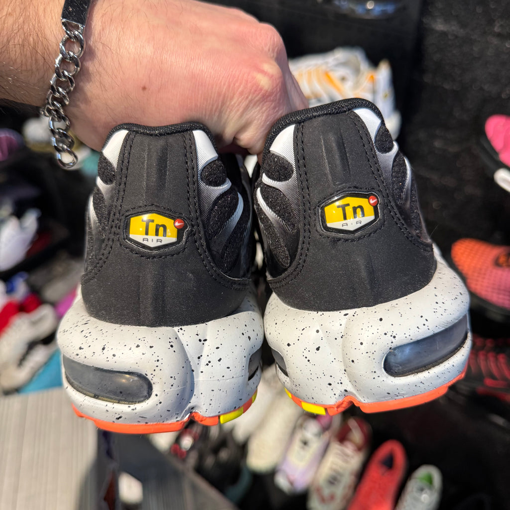 Nike Air Max Plus TN 'Black Turf Orange' (Brand New)