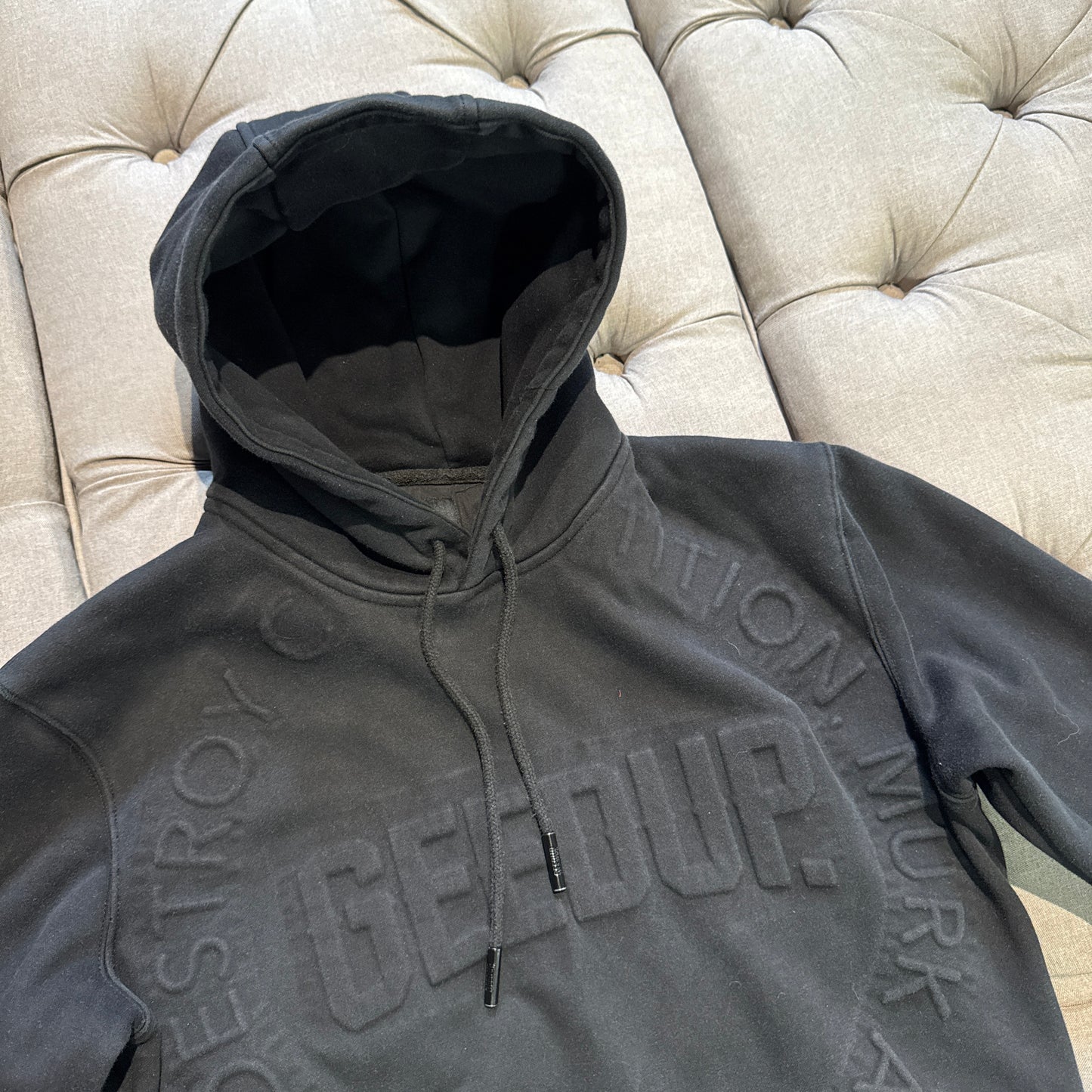 Geedup Embossed Logo Hoodie 'Blackout' (Second hand)