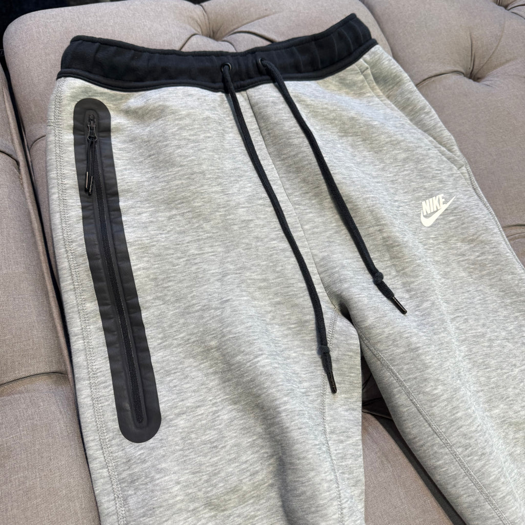 Nike Tech Fleece Pants 'Grey Black' (Second hand)