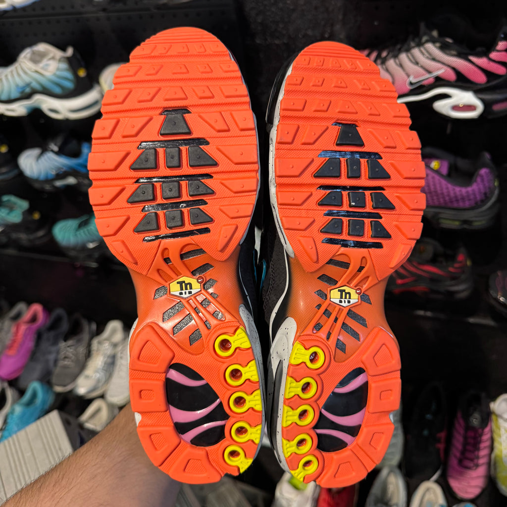 Nike Air Max Plus TN 'Black Turf Orange' (Brand New)