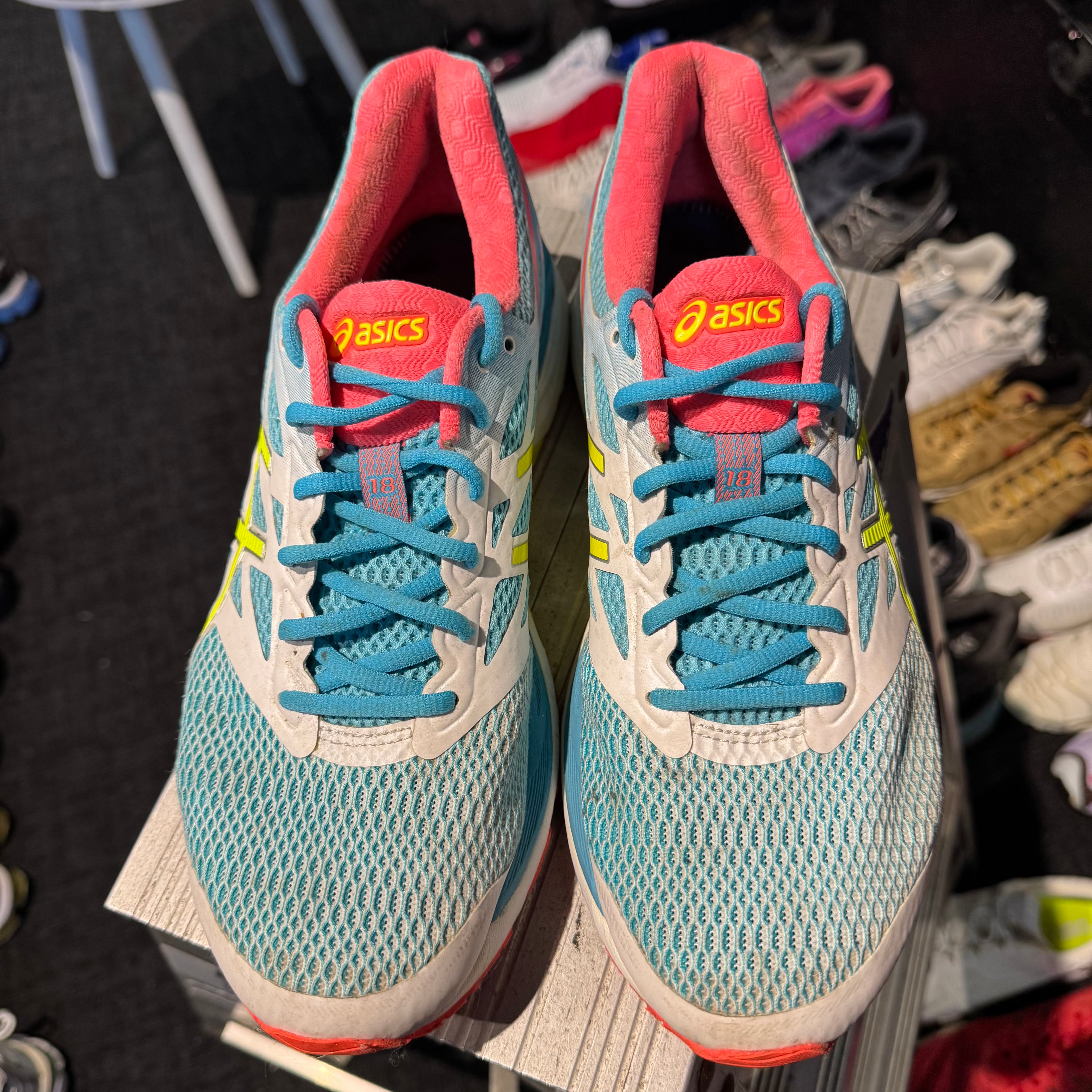 Asics Gel Quantum Cumulus 18 'Sky Blue Neon Peach' (Second hand)