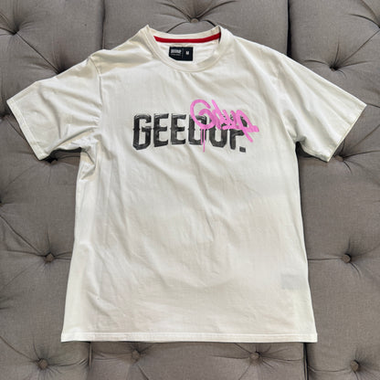 Geedup Silver Team Logo Pink Handstyle T-Shirt 'White' (Second hand)