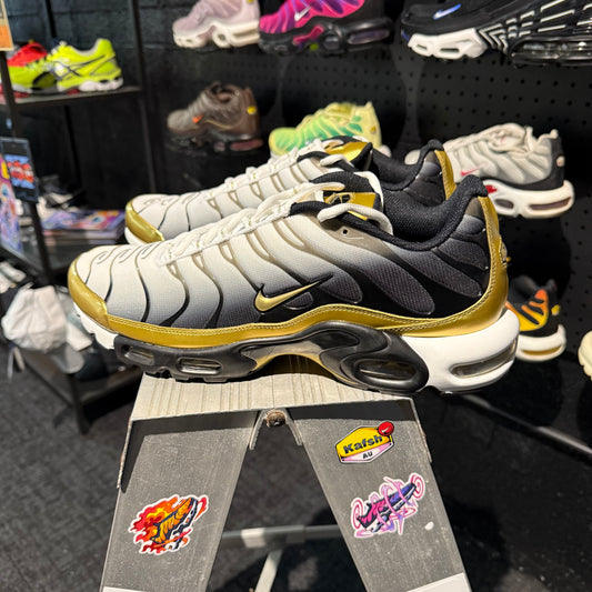 Nike Air Max Plus 'TN' Black White Metallic Gold (Second hand)
