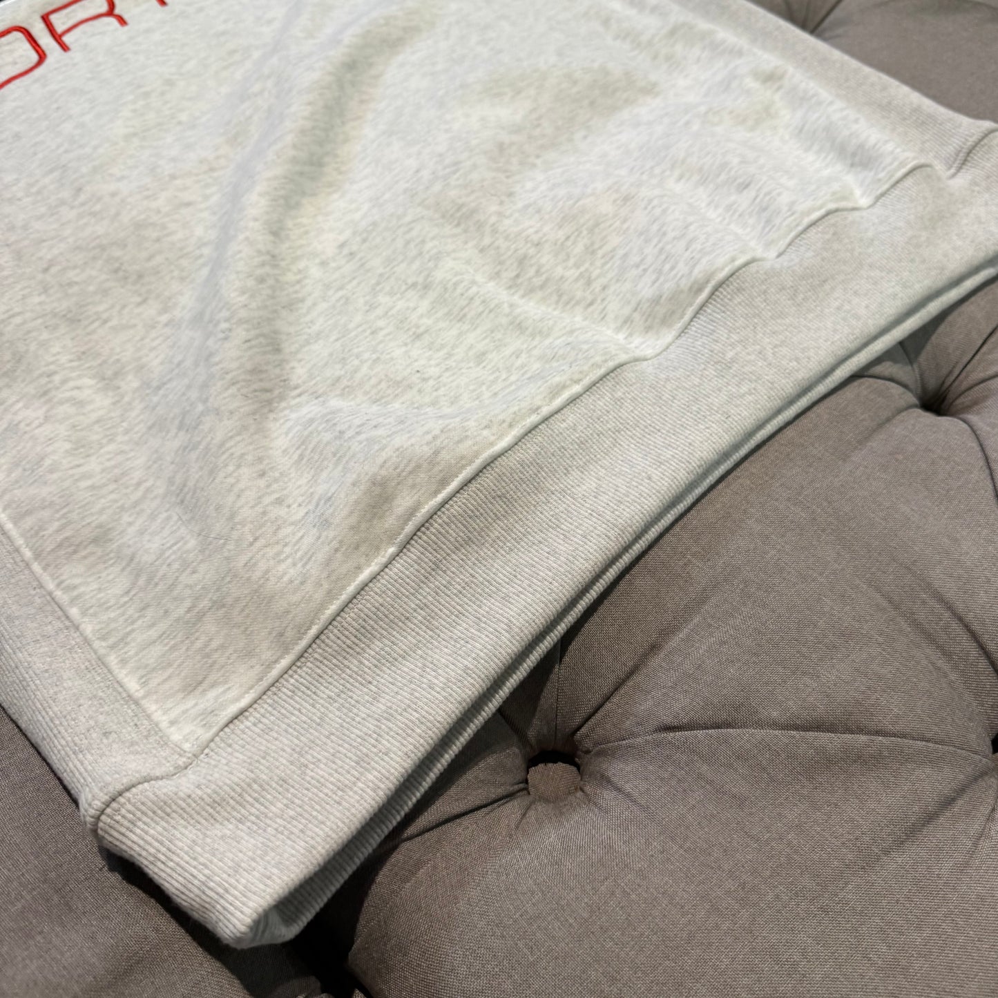 Geedup Sportsman Crewneck 'Marle White Red' (Second hand)