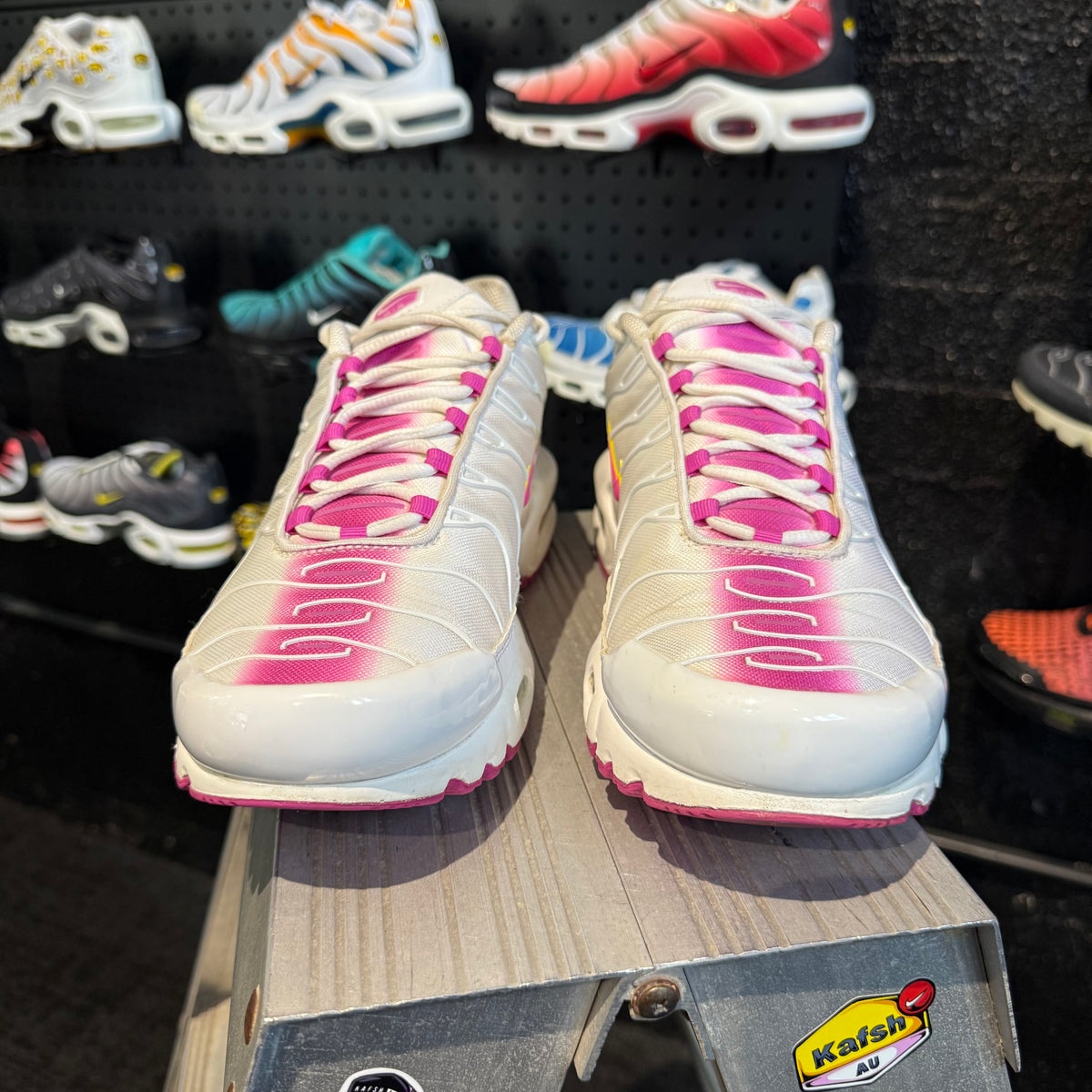 Nike Air Max Plus TN 'Lotus White Pink Fire' (Second hand)