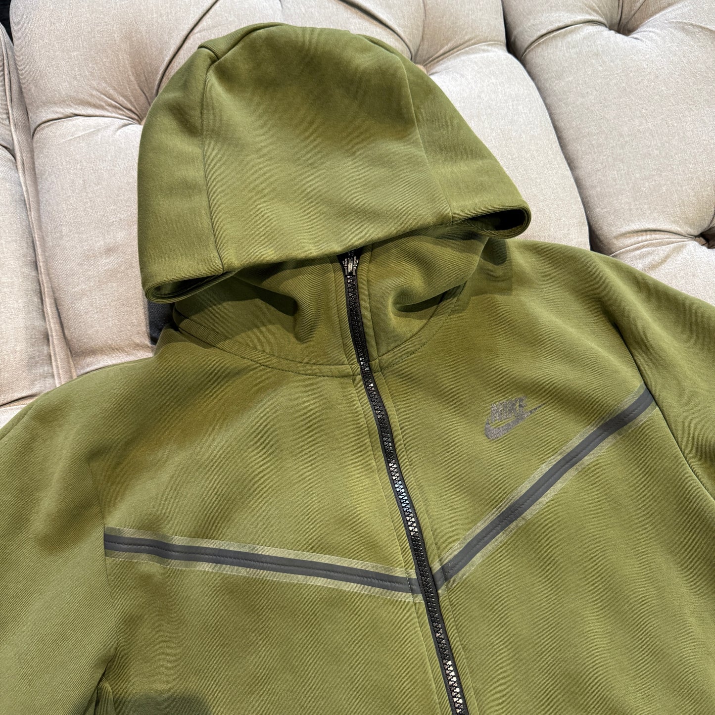 Nike Tech Fleece Jacket 'Olive Green' (Second hand)