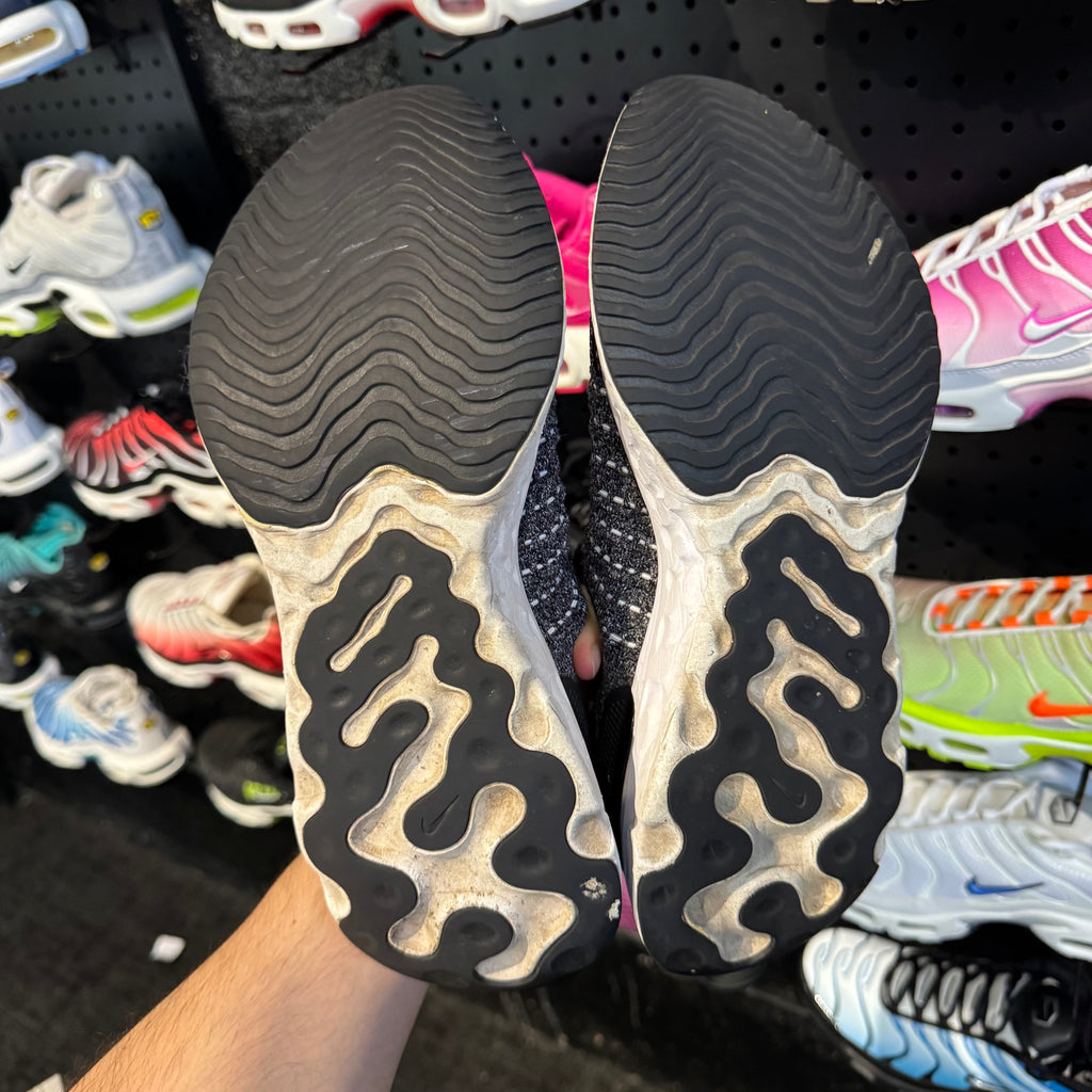 Nike React Phantom Run Flyknit 2 'Black White' (Second hand)