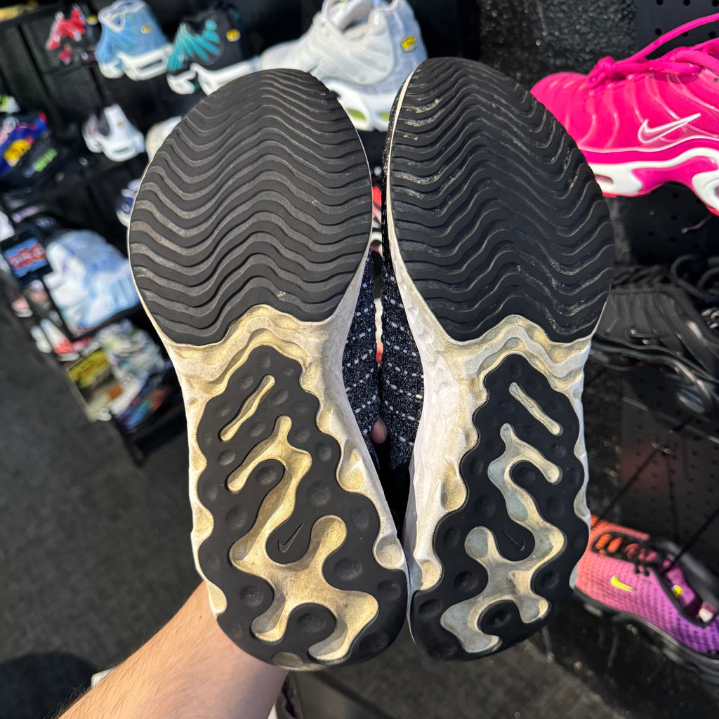 Nike React Phantom Run Flyknit 2 'Black White' (Second hand)