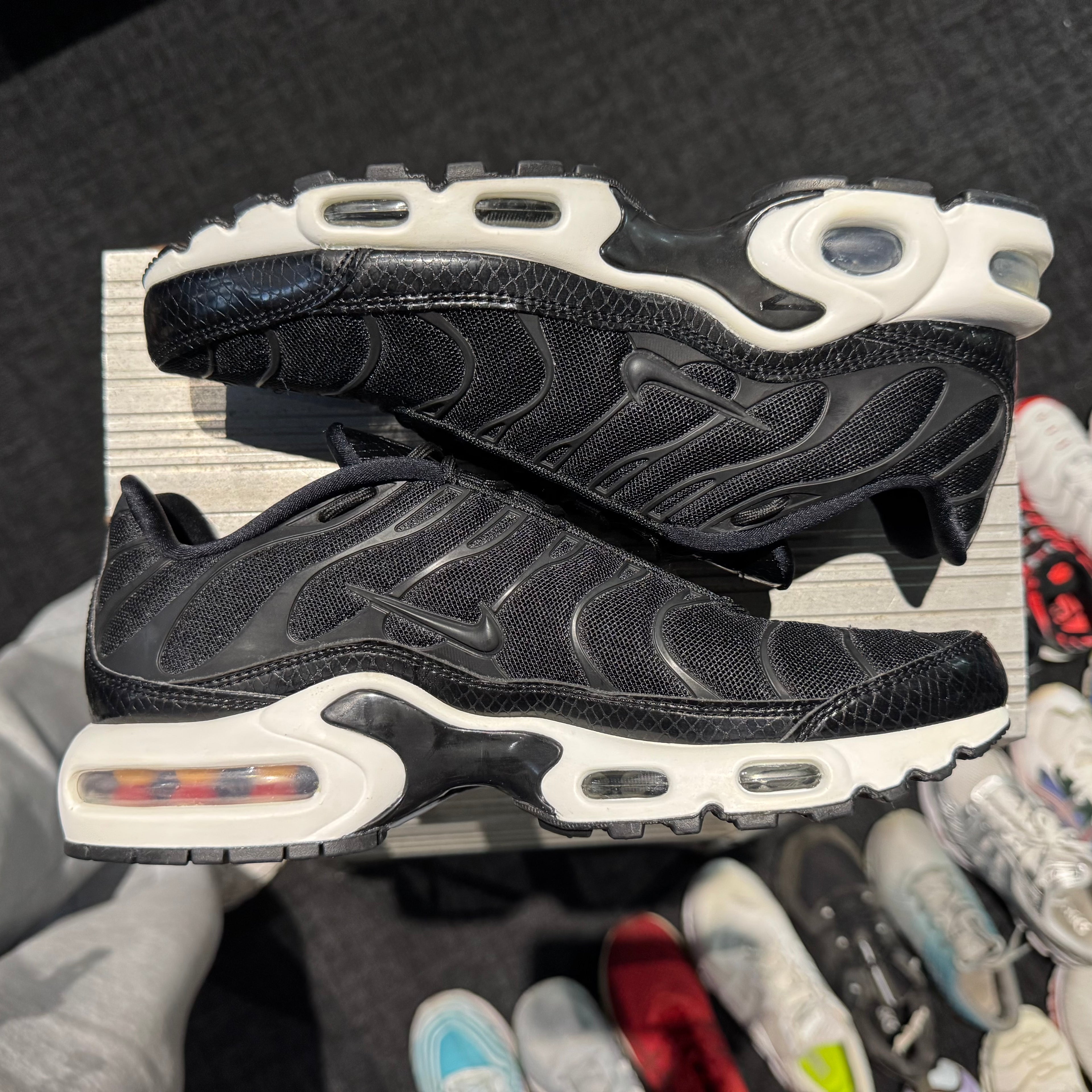 Nike Air Max Plus TN SE 'Black' (Brand New)