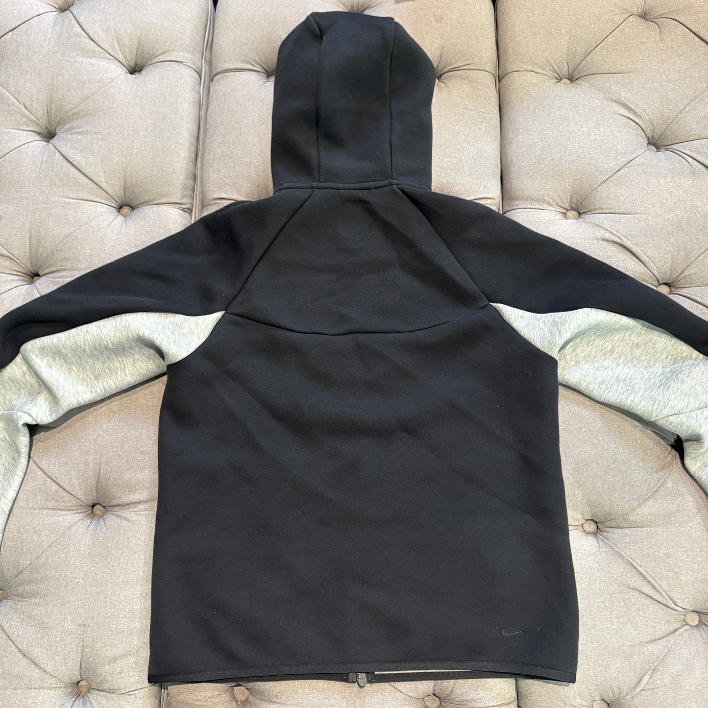Nike Tech Fleece Jacket 'Grey Black' (Second hand)
