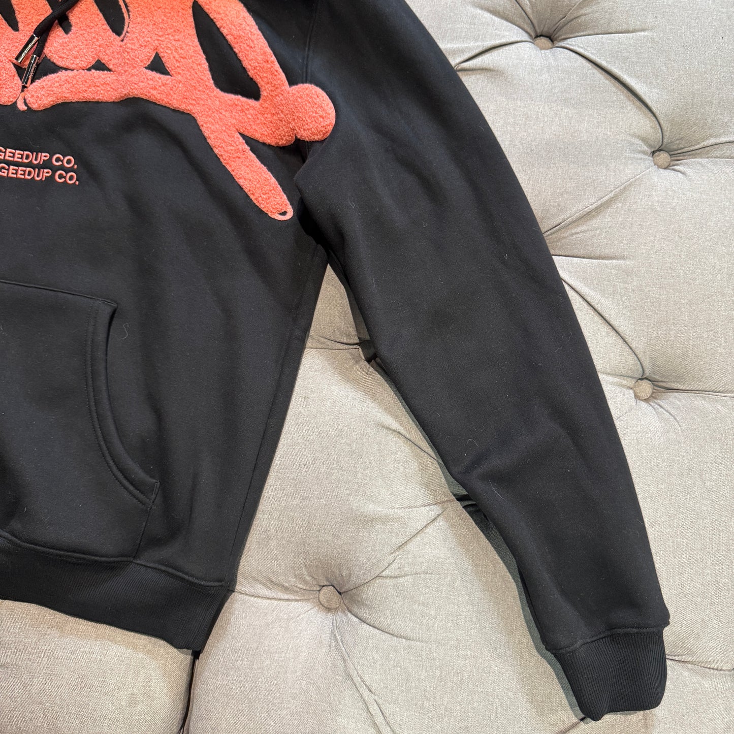 Geedup Handstyle Hoodie 'Black Peach' (Second hand)