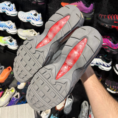 Nike Air Max 95 Essential 'Smoke Grey University Red' (Second hand)