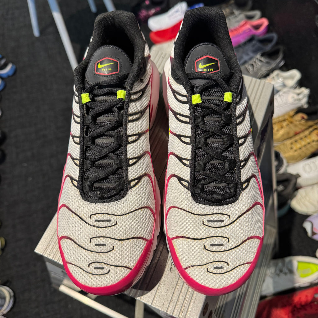 Nike Air Max Plus TN 'Fucsia' (Brand New)