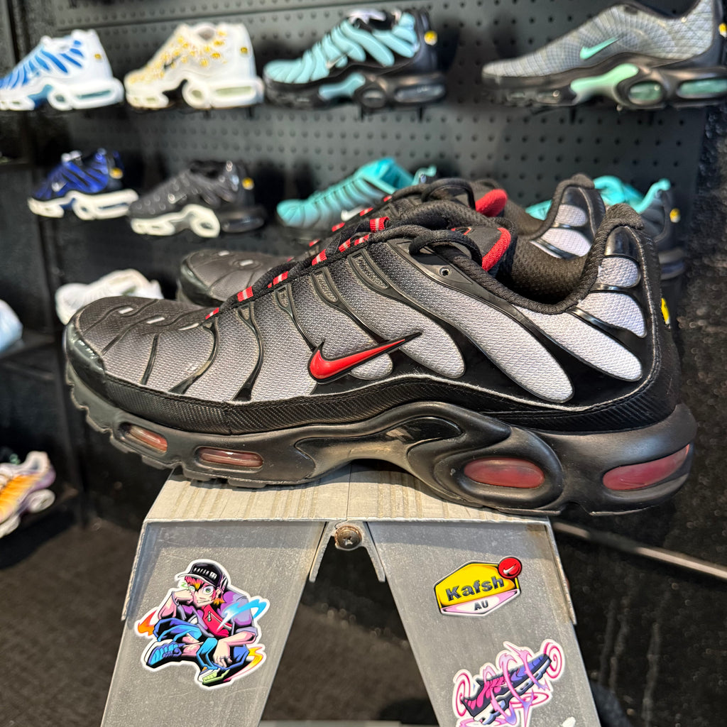 Nike Air Max Plus TN 'Dracula Black Gradient Red' (Second hand)