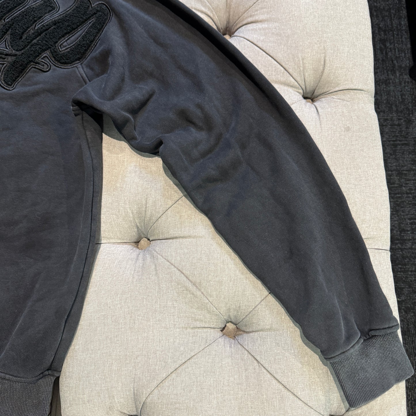 Geedup Script Back Logo Hoodie 'Washed Black' (Second hand)