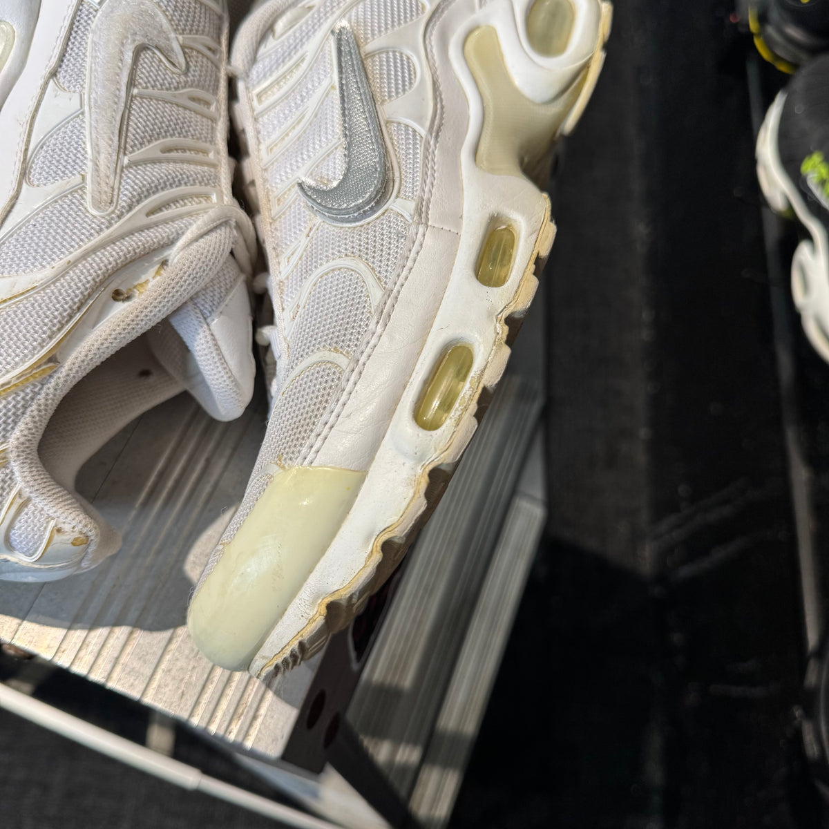 Nike Air Max Plus TN 'Triple White Casper White Removeable Swoosh' (Second hand)