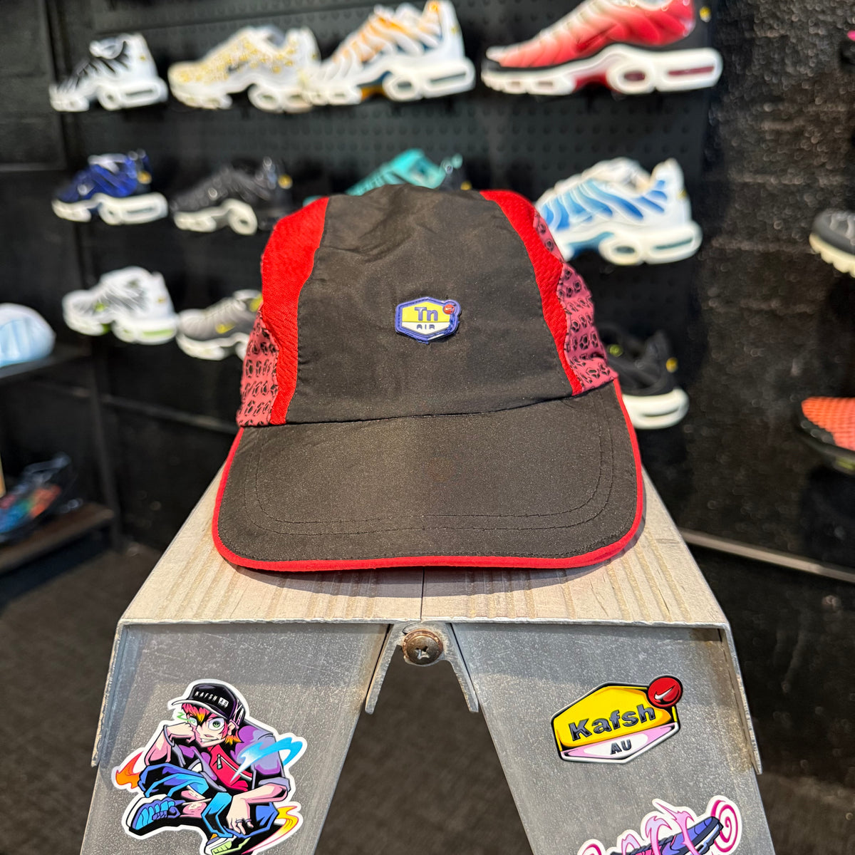 Nike Tri Panel Hexagon Gradient TN Cap 'Red Black Dusty Pink' 2003 (Second Hand)
