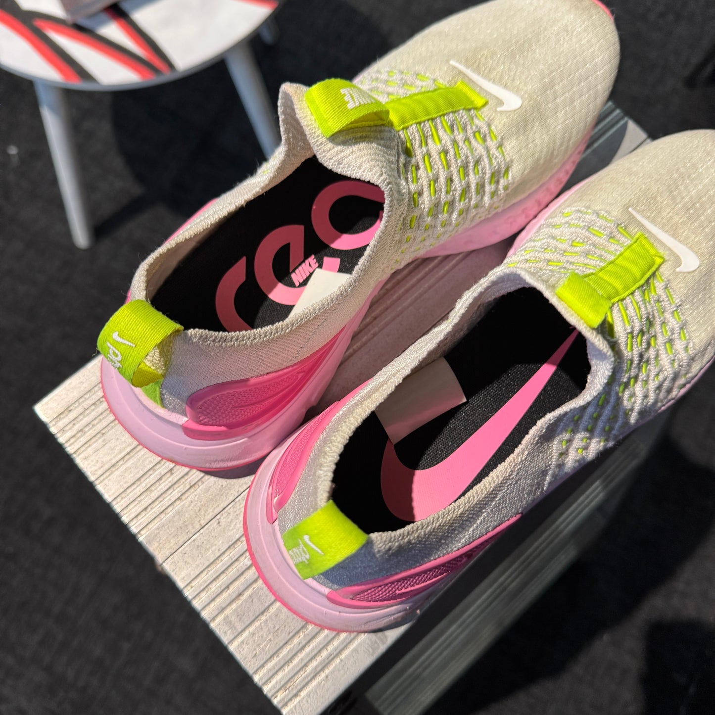 Nike Phantom React Run Flyknit 2 ‘White Volt Pink Glow’ (Second hand)