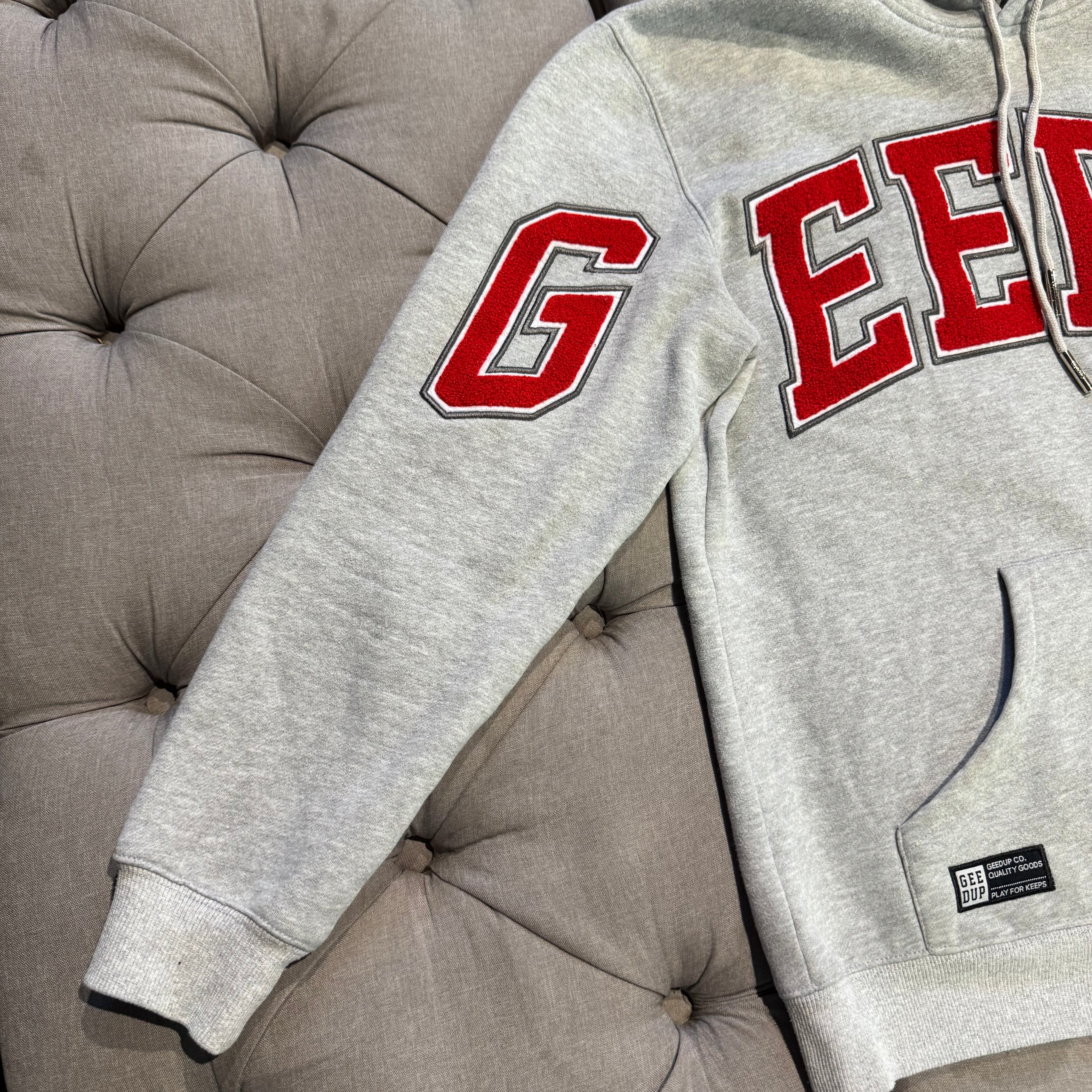 Geedup Team Logo Hoodie 'Grey Red' (Second hand)