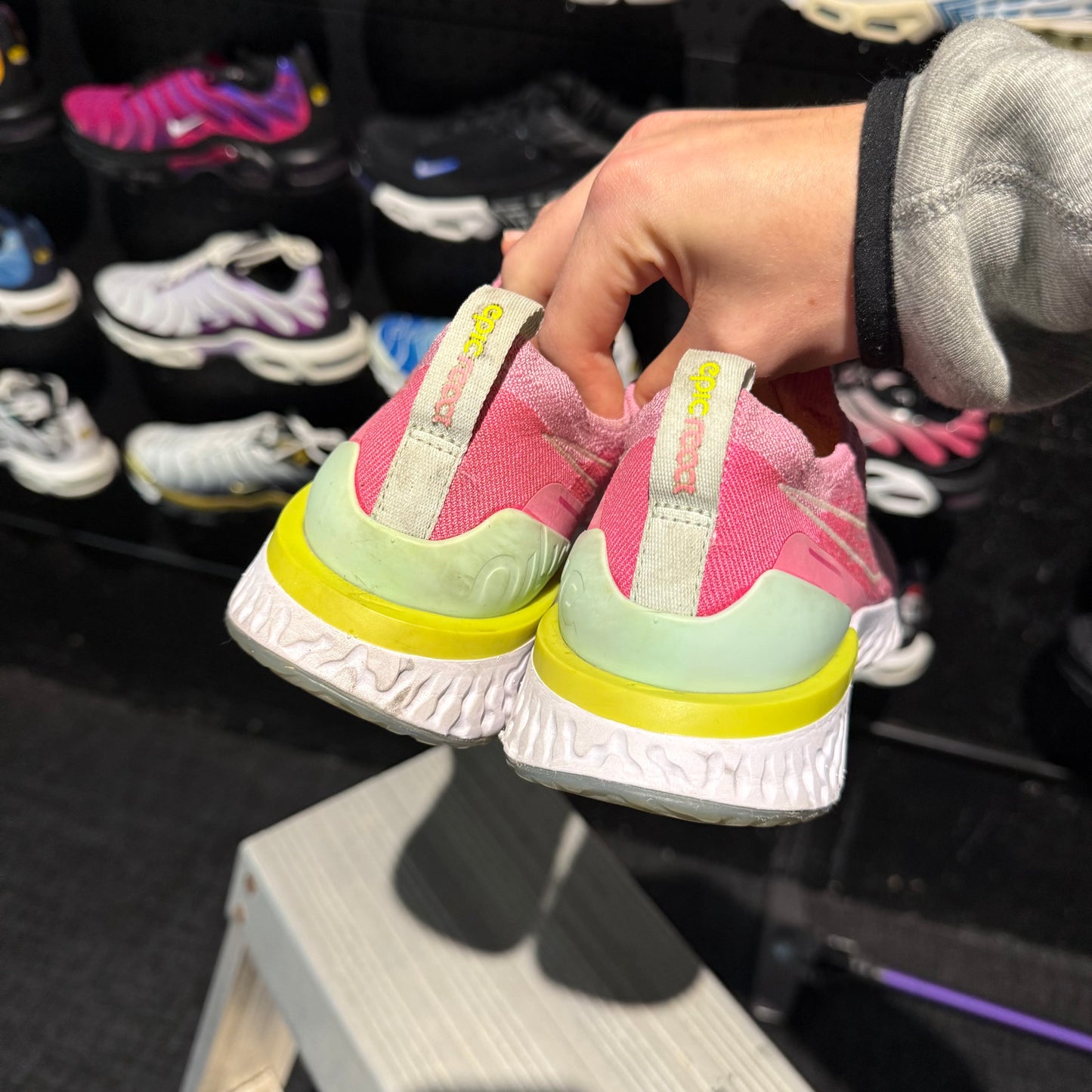 Nike Phantom React Flyknit Running 'Pink Aqua' (Second hand)