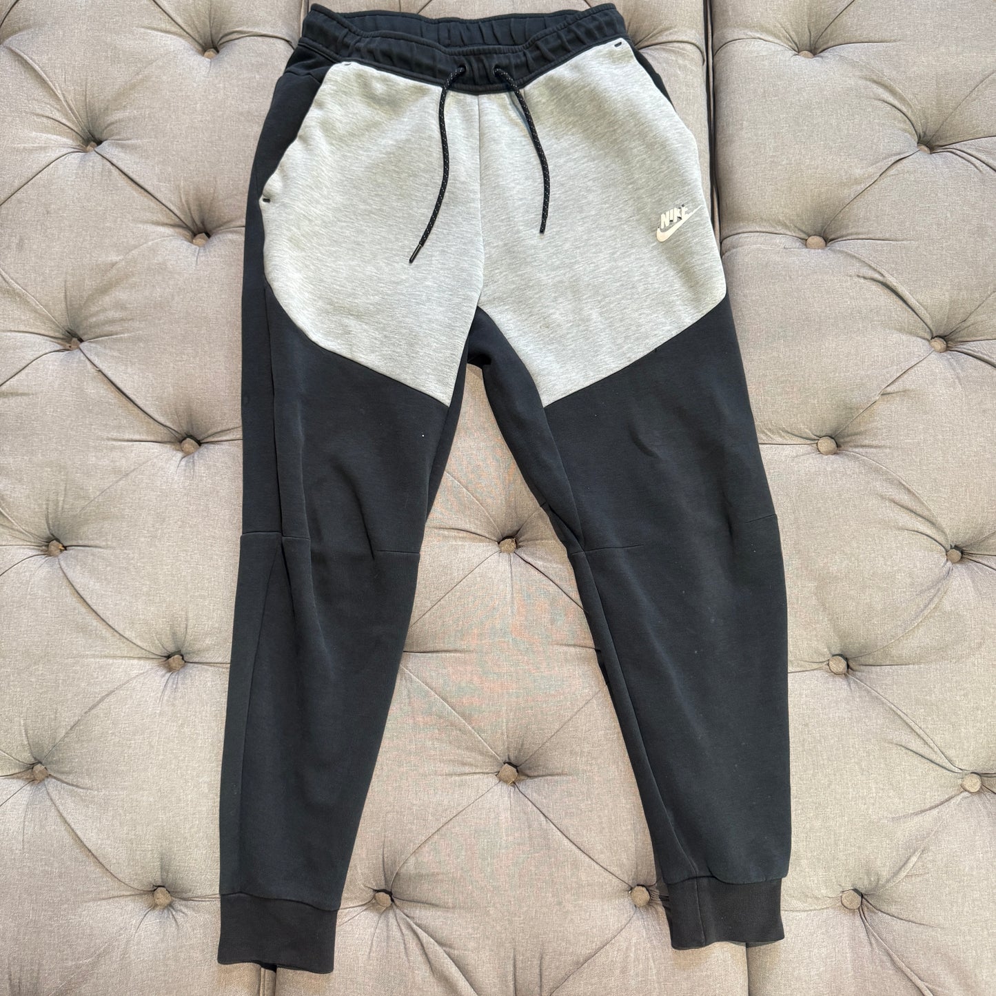 Nike Tech Fleece Pants 'Black Grey' (Second hand)