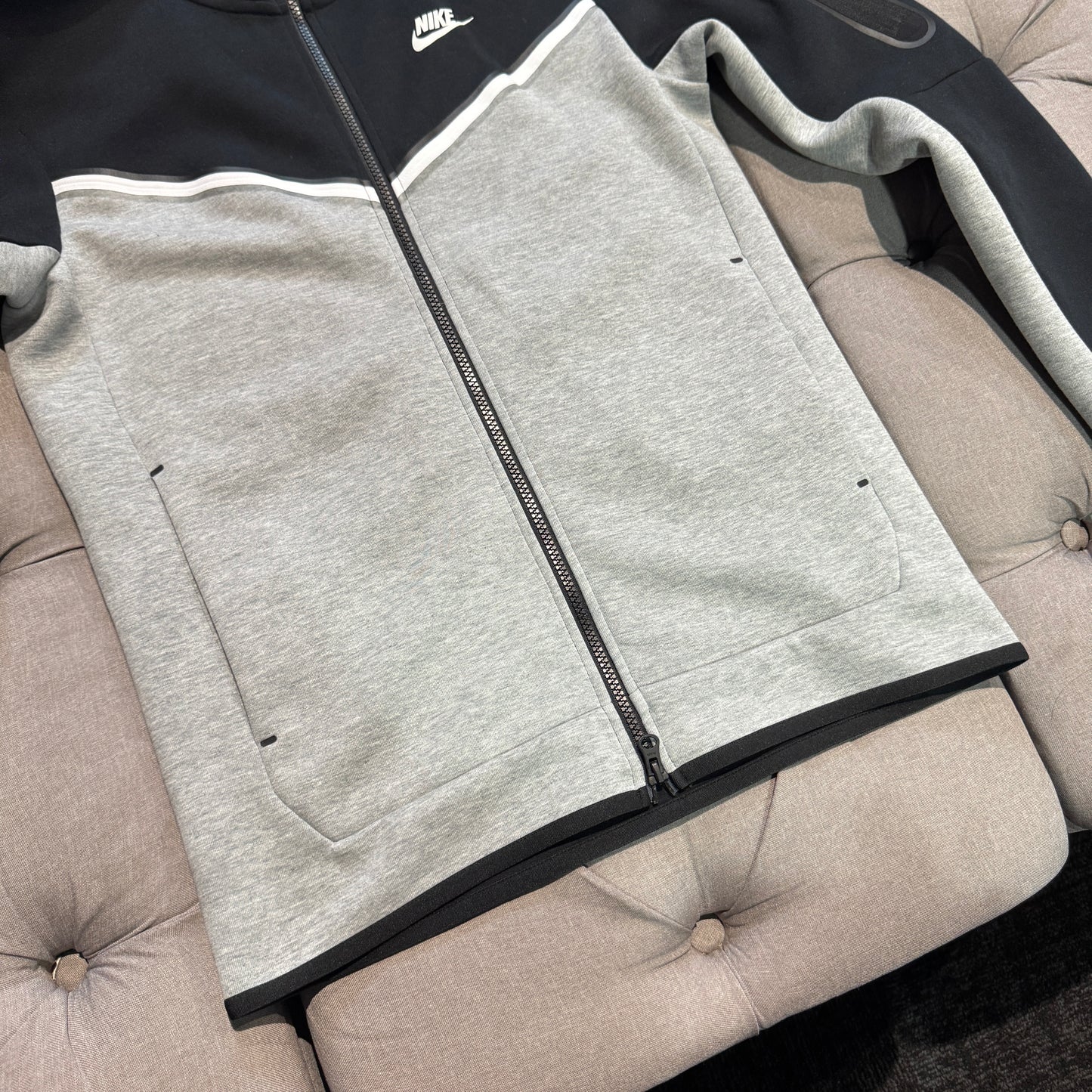 Nike Tech Fleece Jacket 'Black Grey' (Second hand)