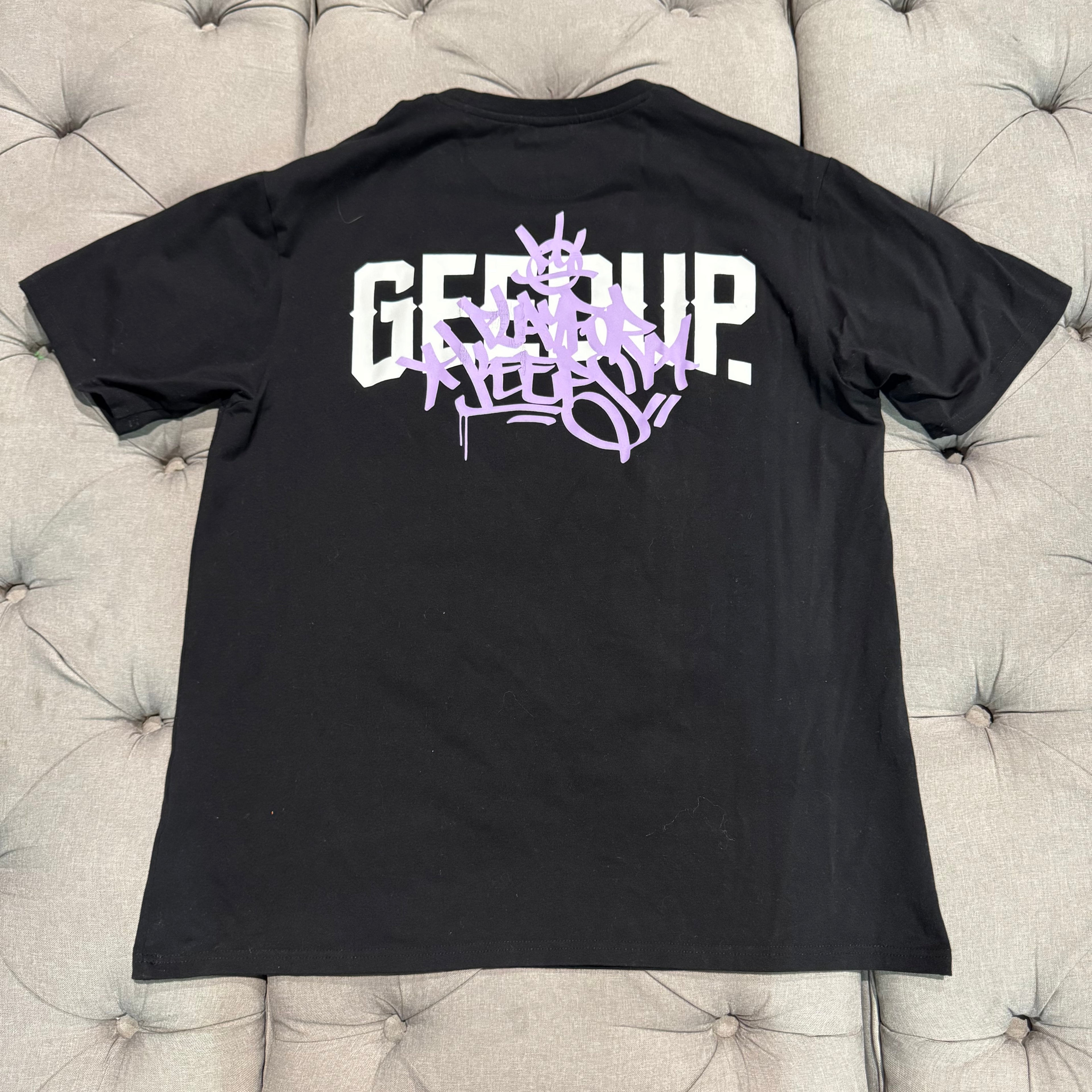 Geedup Team Logo Graffiti T-Shirt 'Black White Purple' (Second hand)