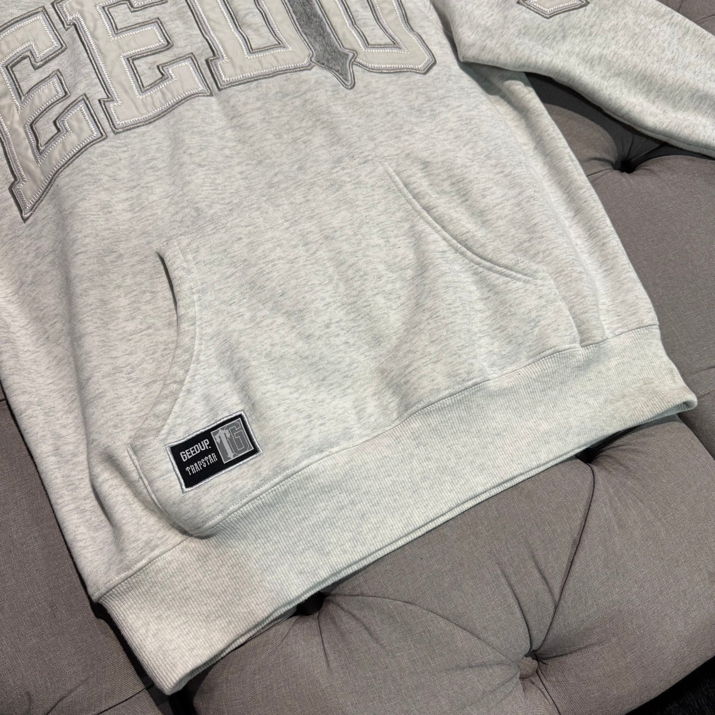 Geedup X Trapstar Team Logo x Irongate T Hoodie 'White Marle Grey' (Second hand)