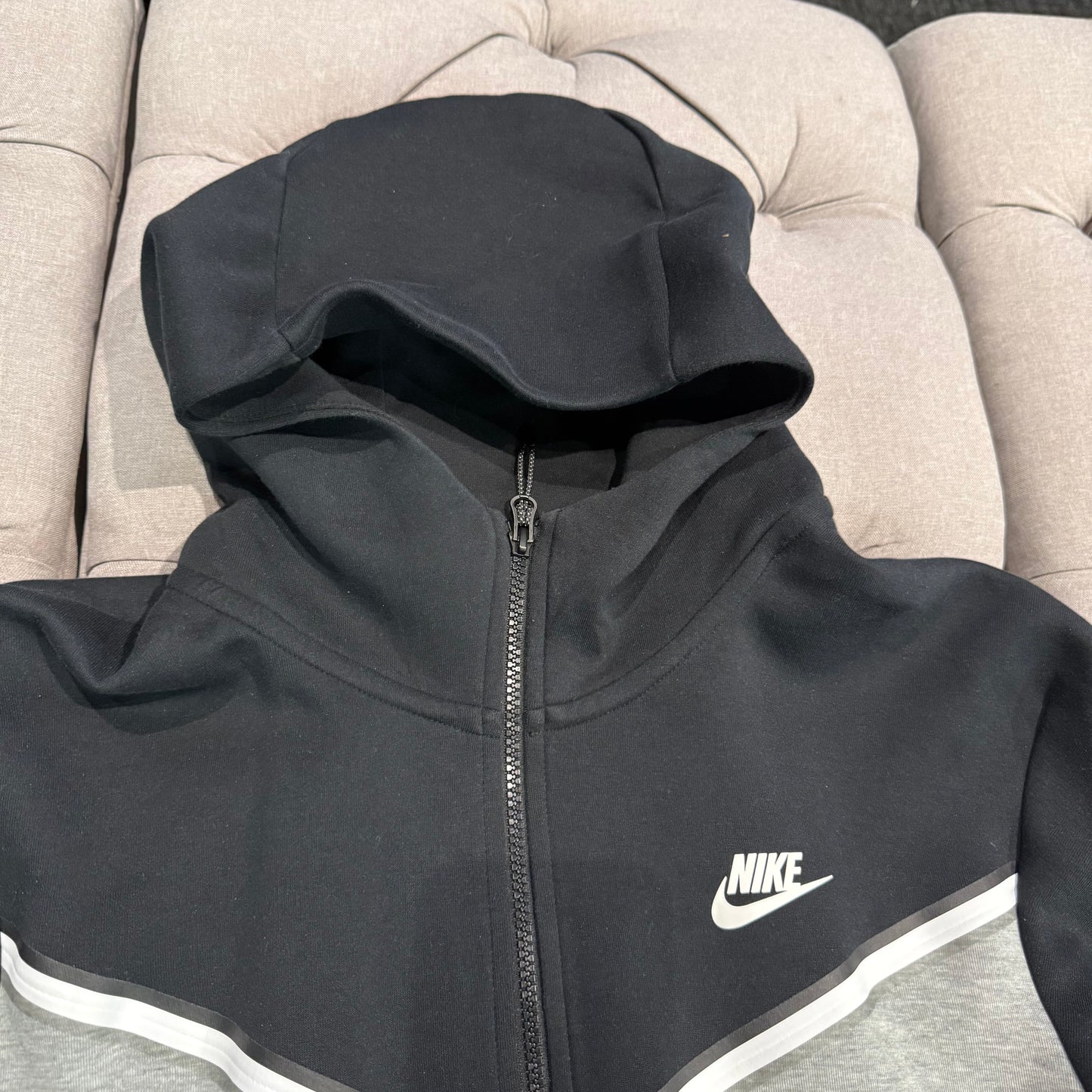 Nike Tech Fleece Hoodie Grey Black (Second hand)