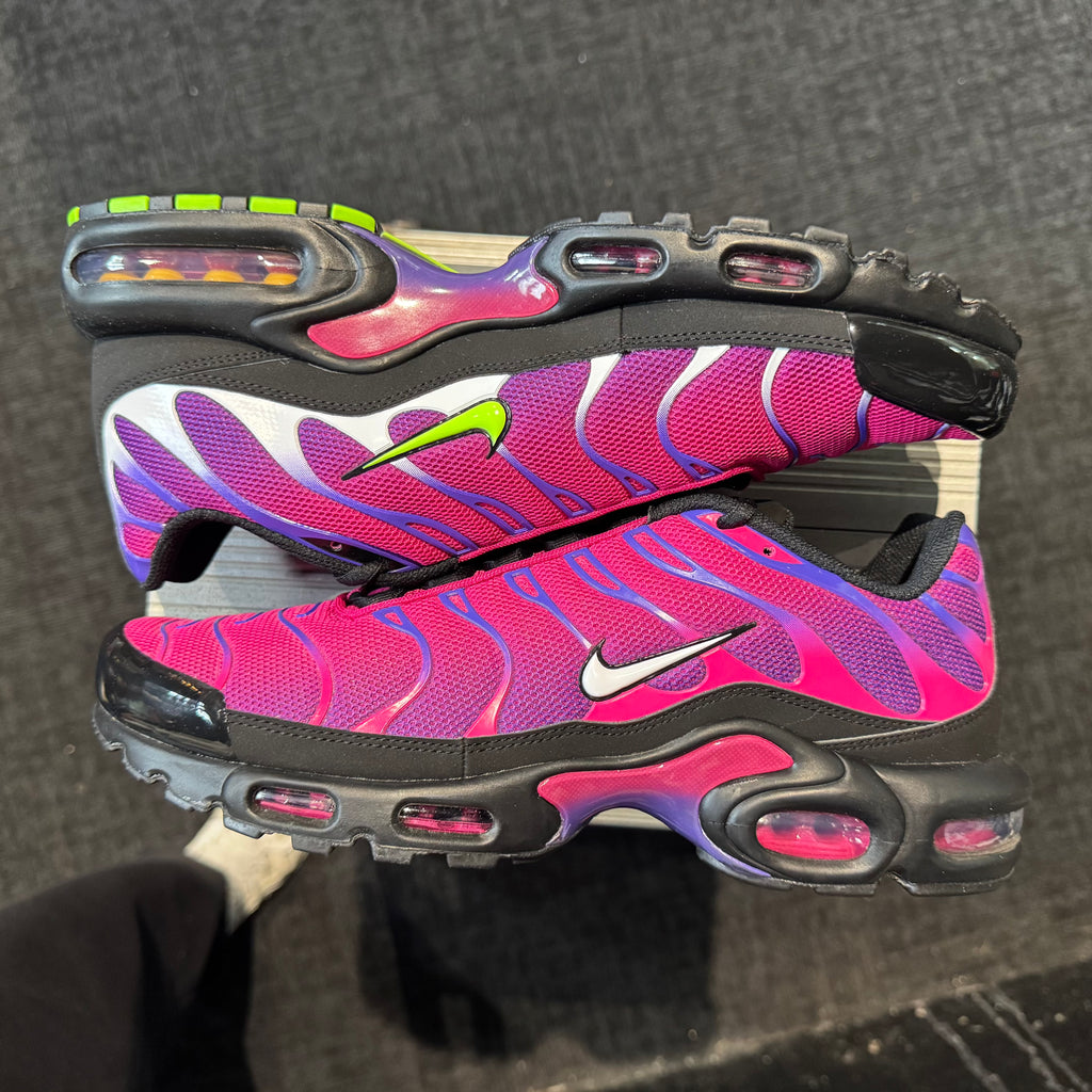 Nike Air Max Plus TN 'Fireberry' (Brand New)