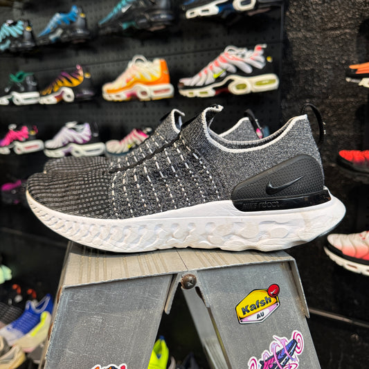 Nike React Phantom Run 2 'Black White' (Second hand)