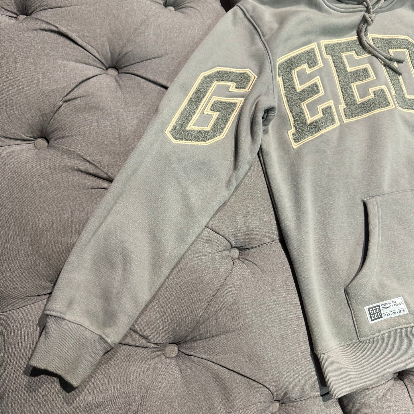 Geedup Team Logo Hoodie 'Grey Gold' (Second hand)