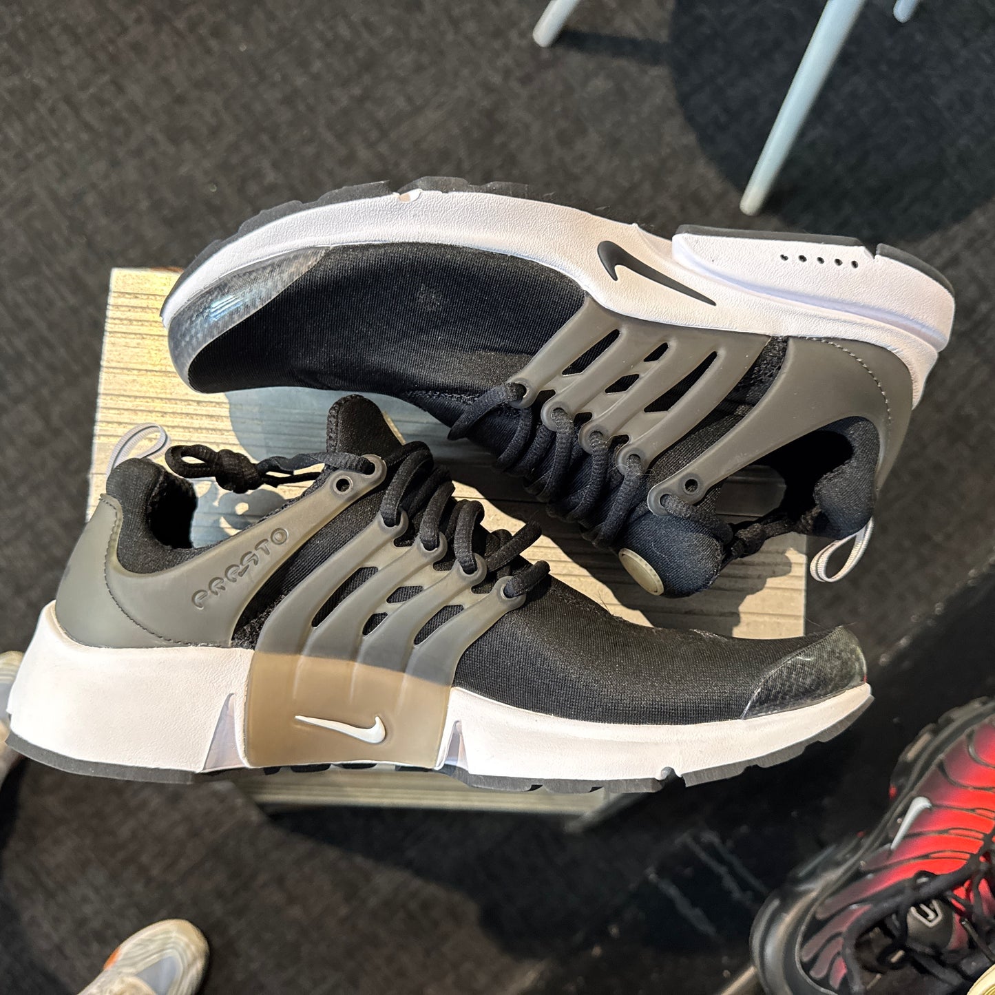 Nike Air Presto 'Black White' (Brand New)