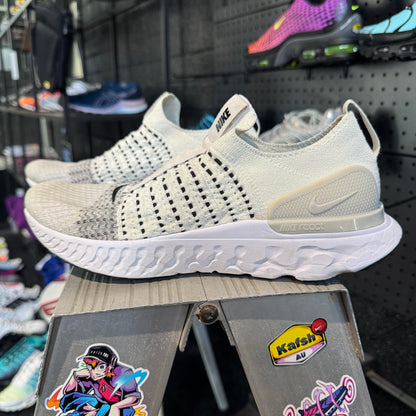 Nike React Phantom Run 2 'Cream White Black' (Second hand)