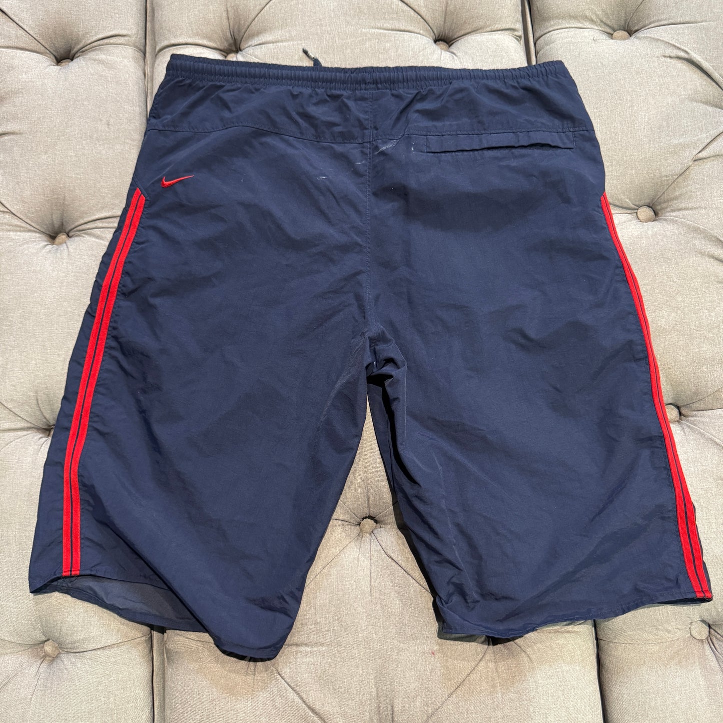 Nike Red Side Stripe Shorts 'Navy' (Second hand)