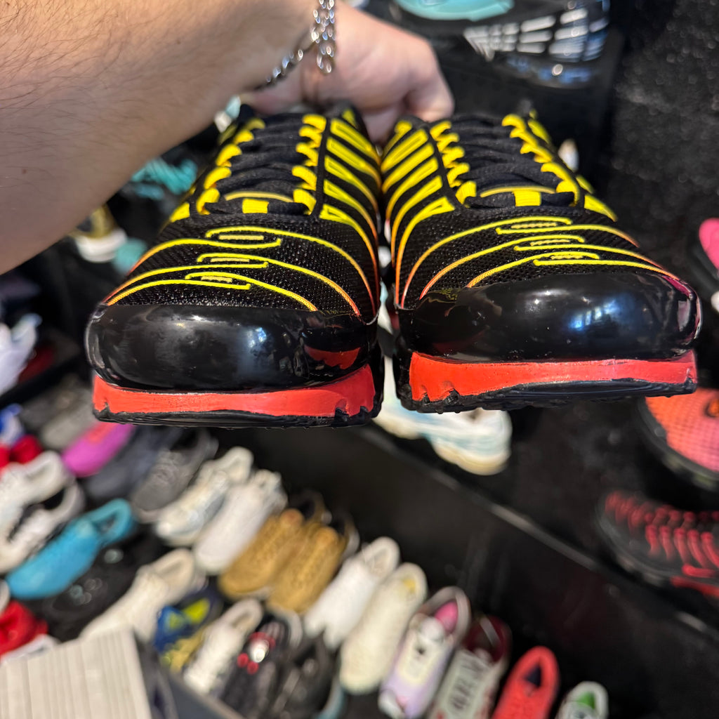 Nike Air Max Plus TN 'Black Chilie Red' (Brand New)