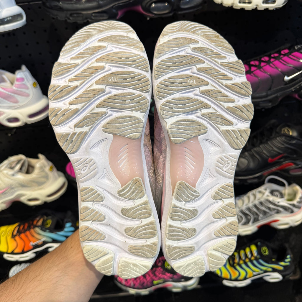Asics Gel Nimbus 23 'Pink Salt' (Second hand)