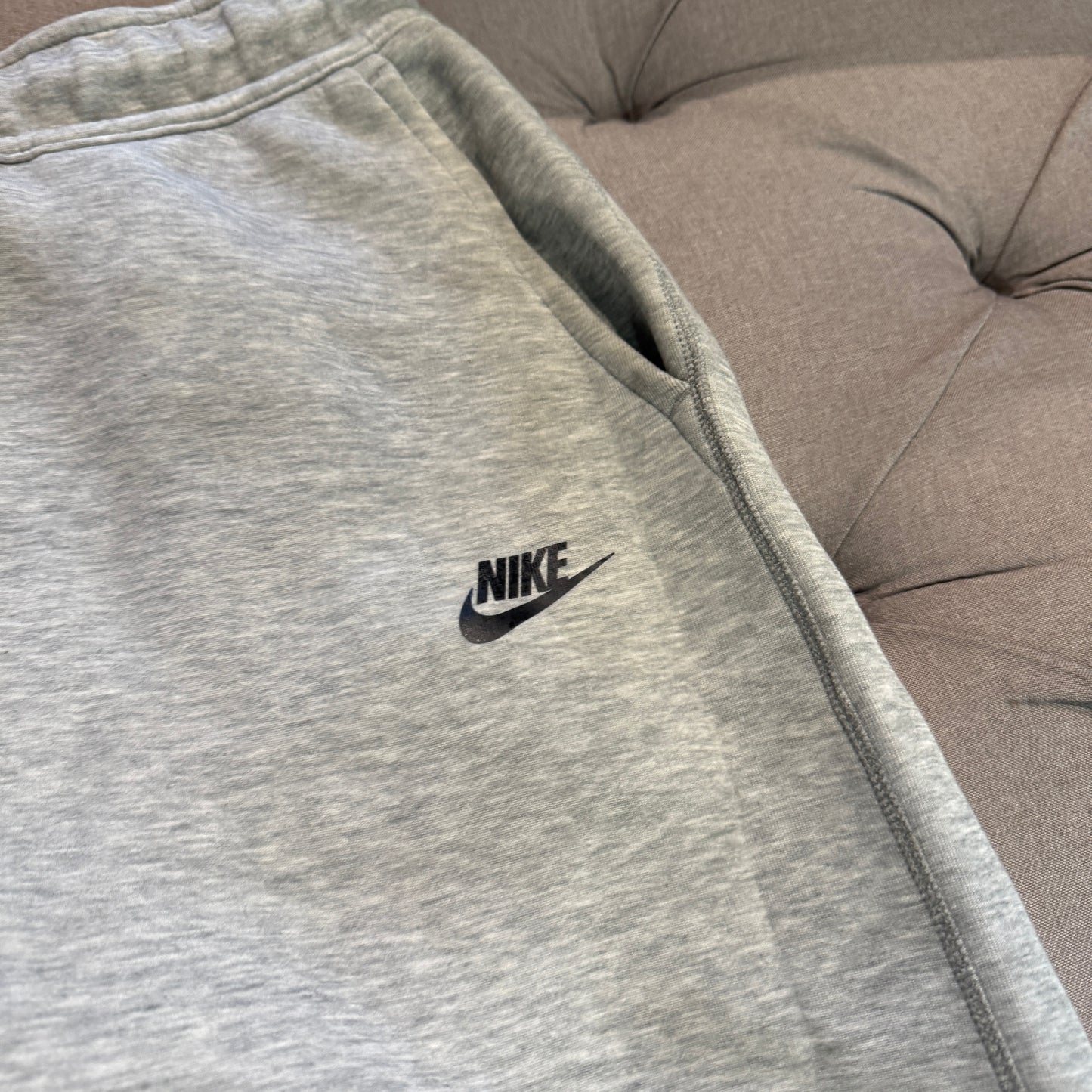 Nike Tech Fleece Pants 'Grey' (Second hand)