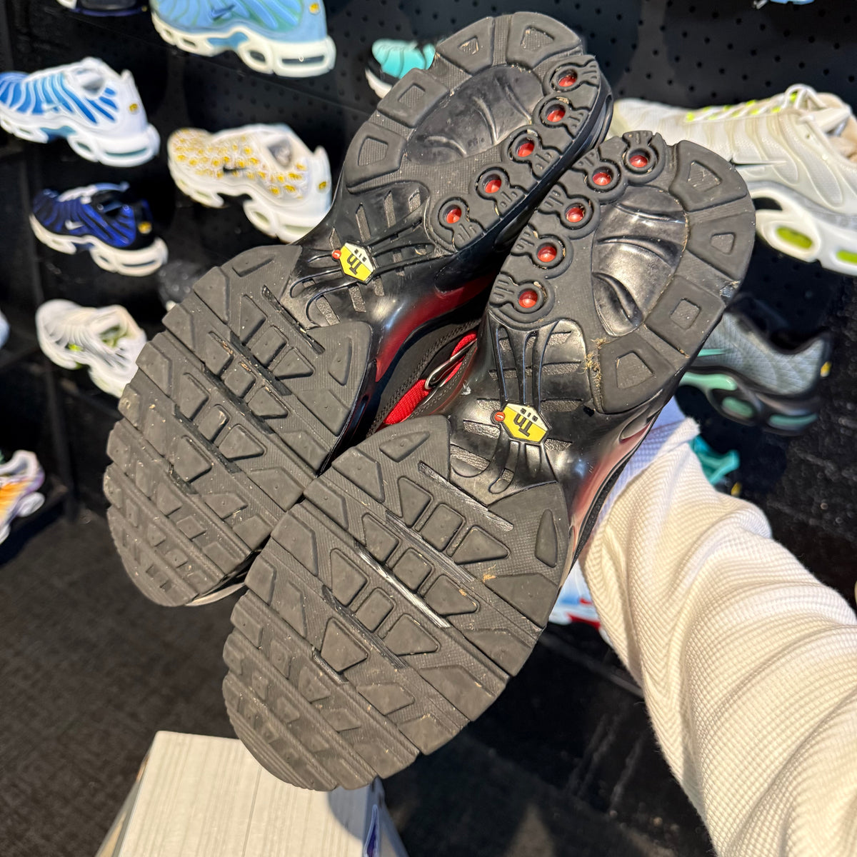 Nike Air Max Plus TN 'Diablo Black University Red' (Second hand)