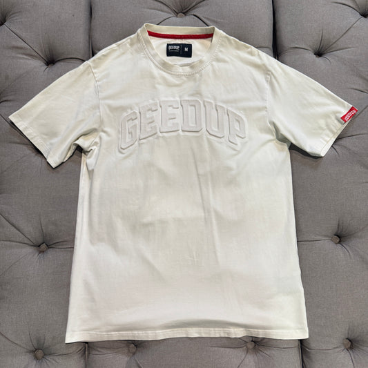 Geedup Emboss Logo T-Shirt 'White' (Second hand)