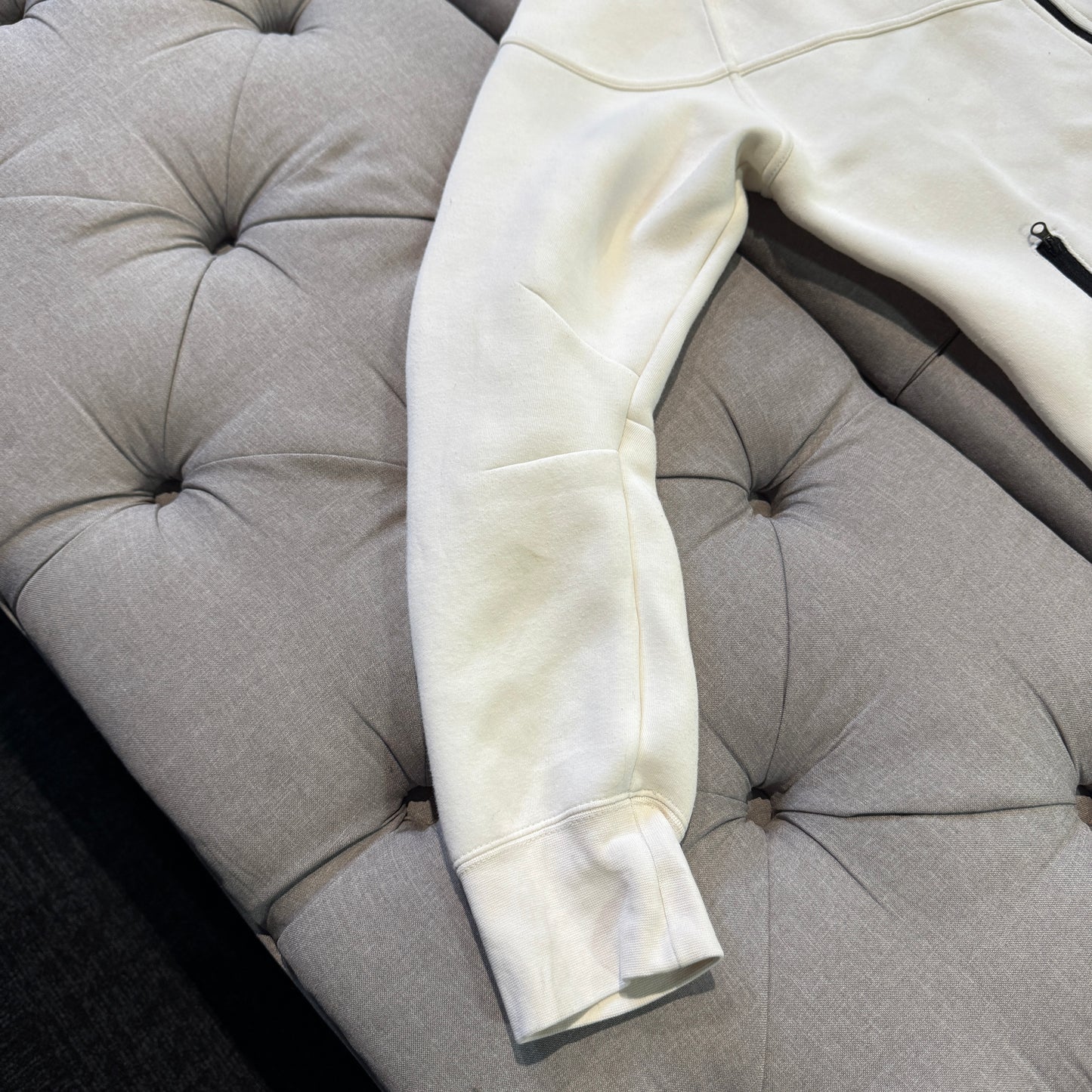 Nike Tech Fleece Jacket 'Cream' (Second hand)