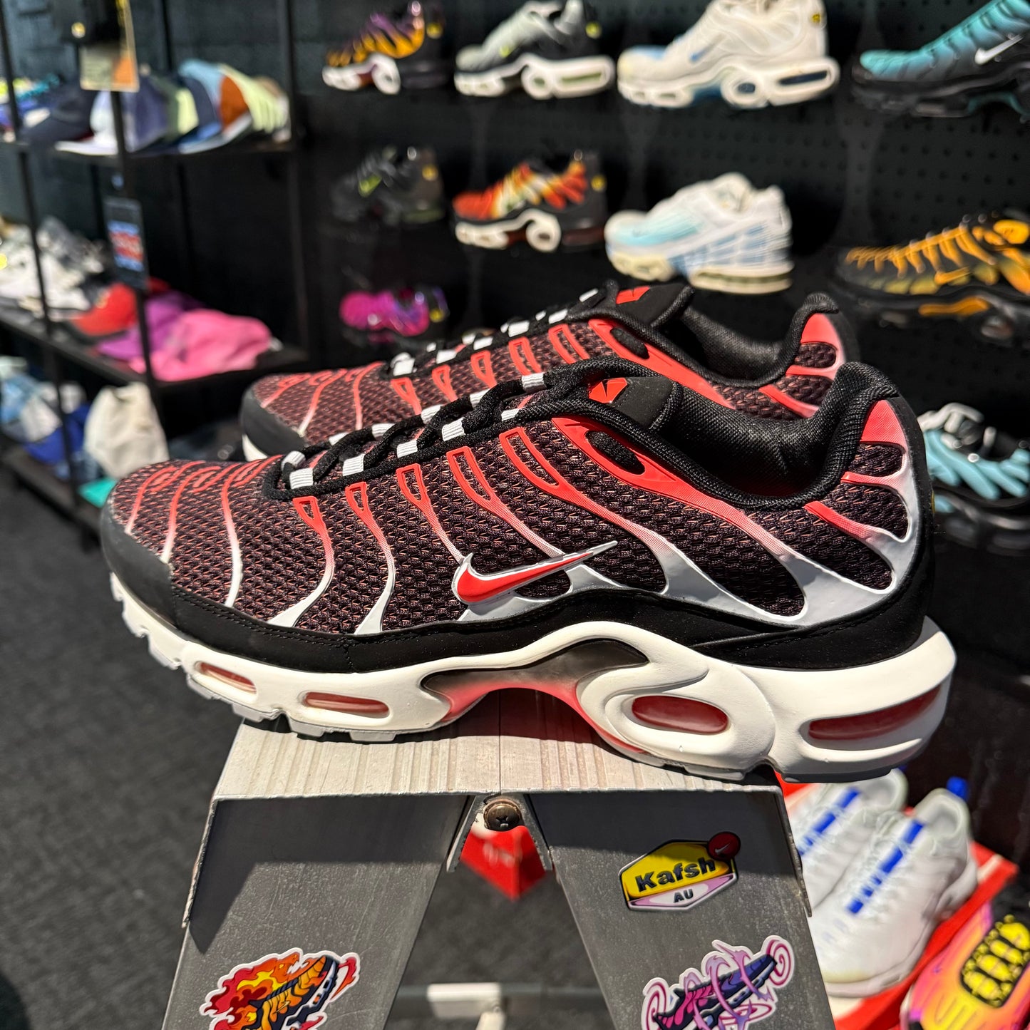 Nike Air Max Plus 'TN' Bright Crimson Wolf Grey (Second hand)