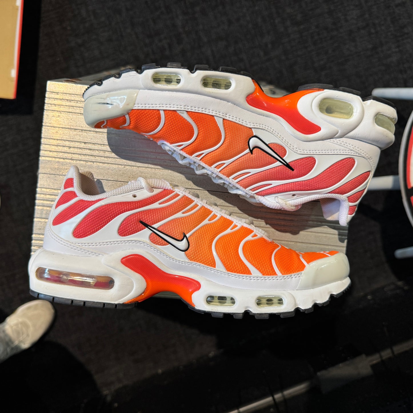 Nike Air Max Plus TN 'White Sunrise' (Second hand)