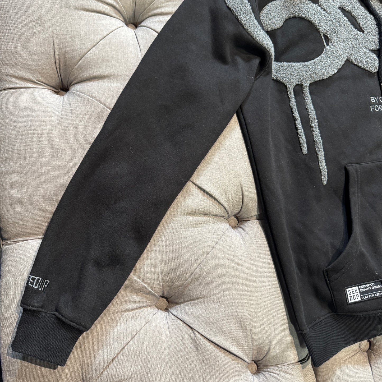 Geedup Handstyle Hoodie 'Black Grey' (Second hand)