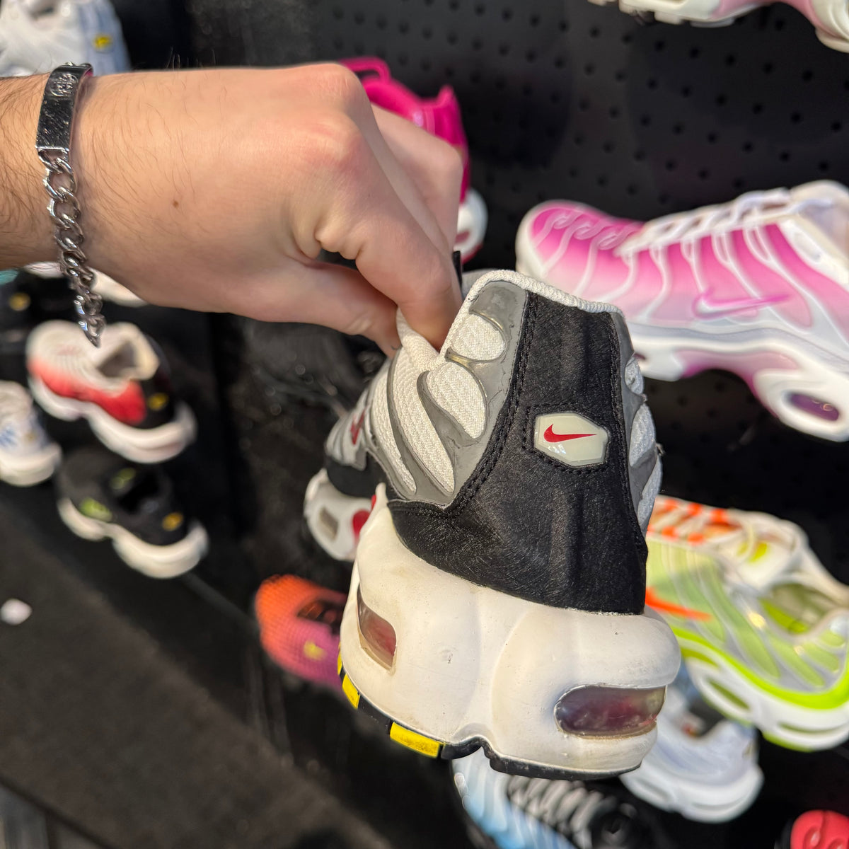 Nike Air Max Plus TN 'Photon Dust Particle Red' (Second hand)