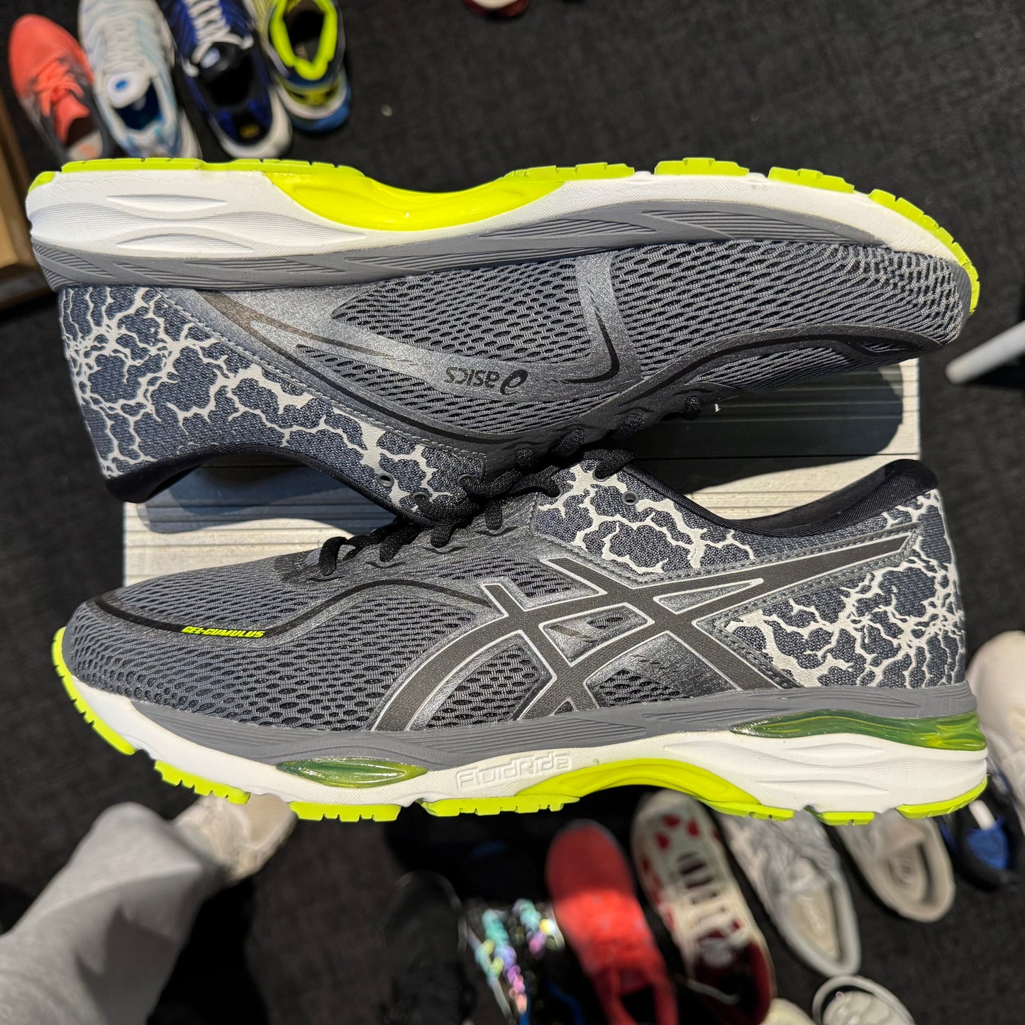 Asics Cumulus 19 Lite Show 'Carbon Black Safety Yellow' (Brand New)