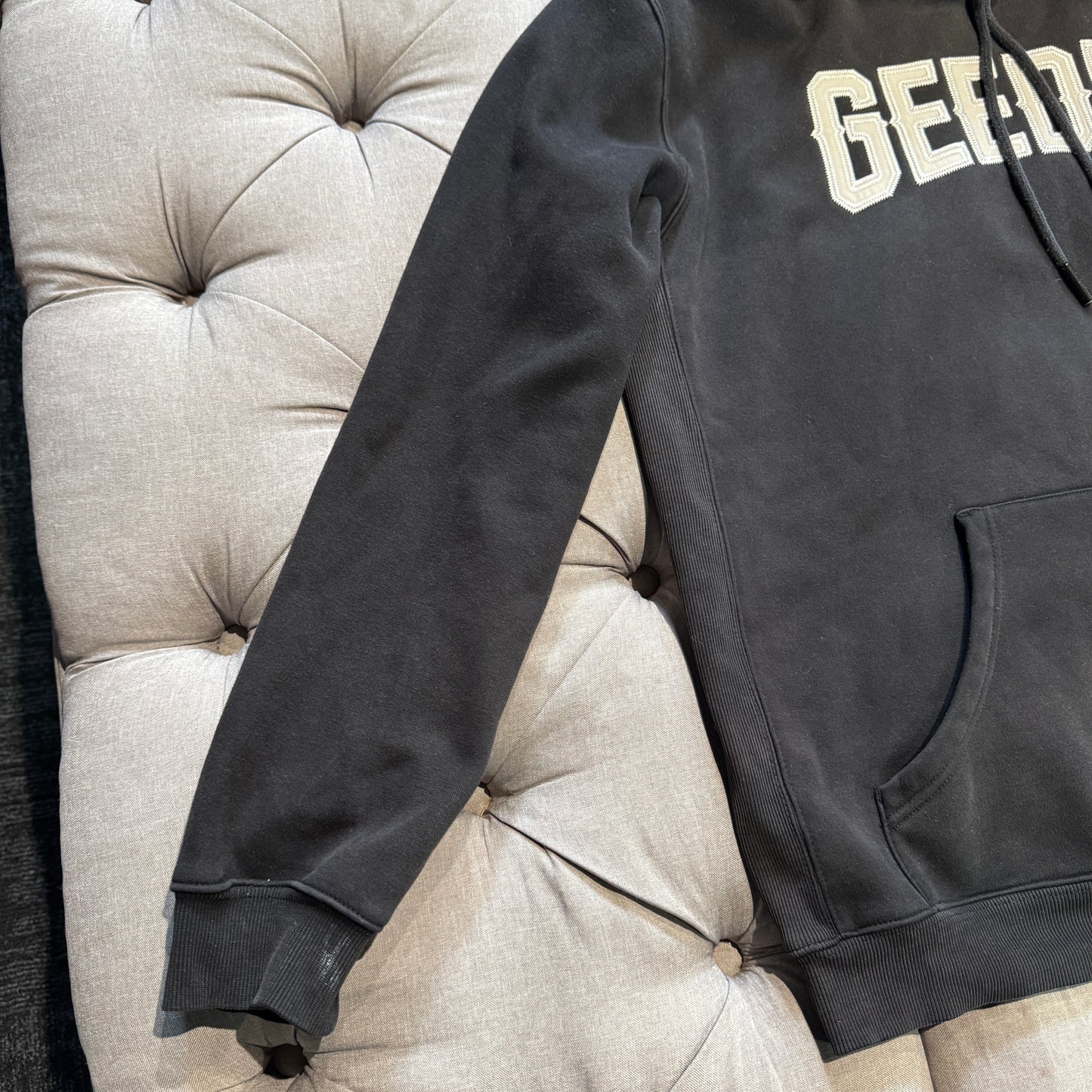 Geedup Cities Hoodie 'Black' (Second hand)