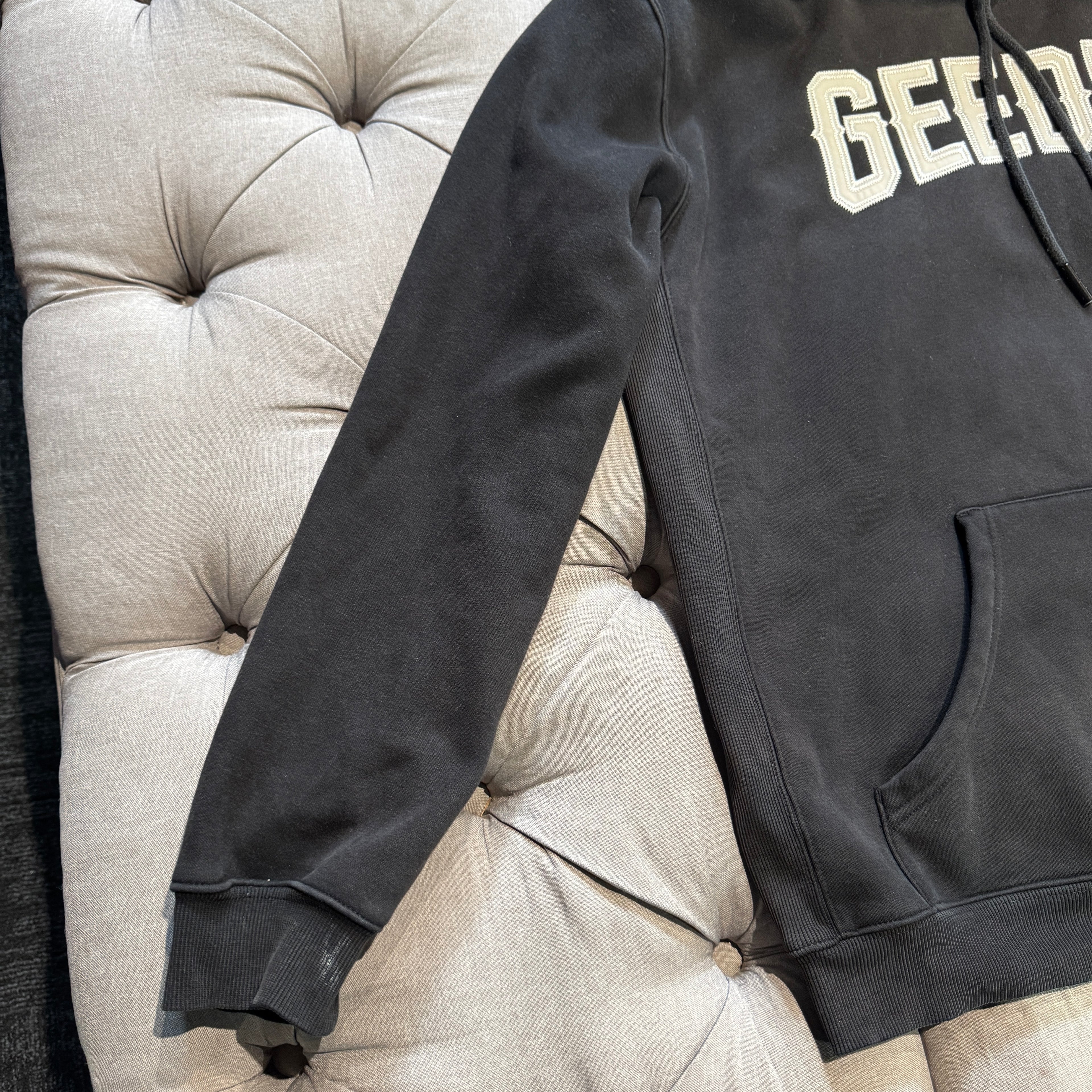 Geedup Cities Hoodie 'Black' (Second hand)