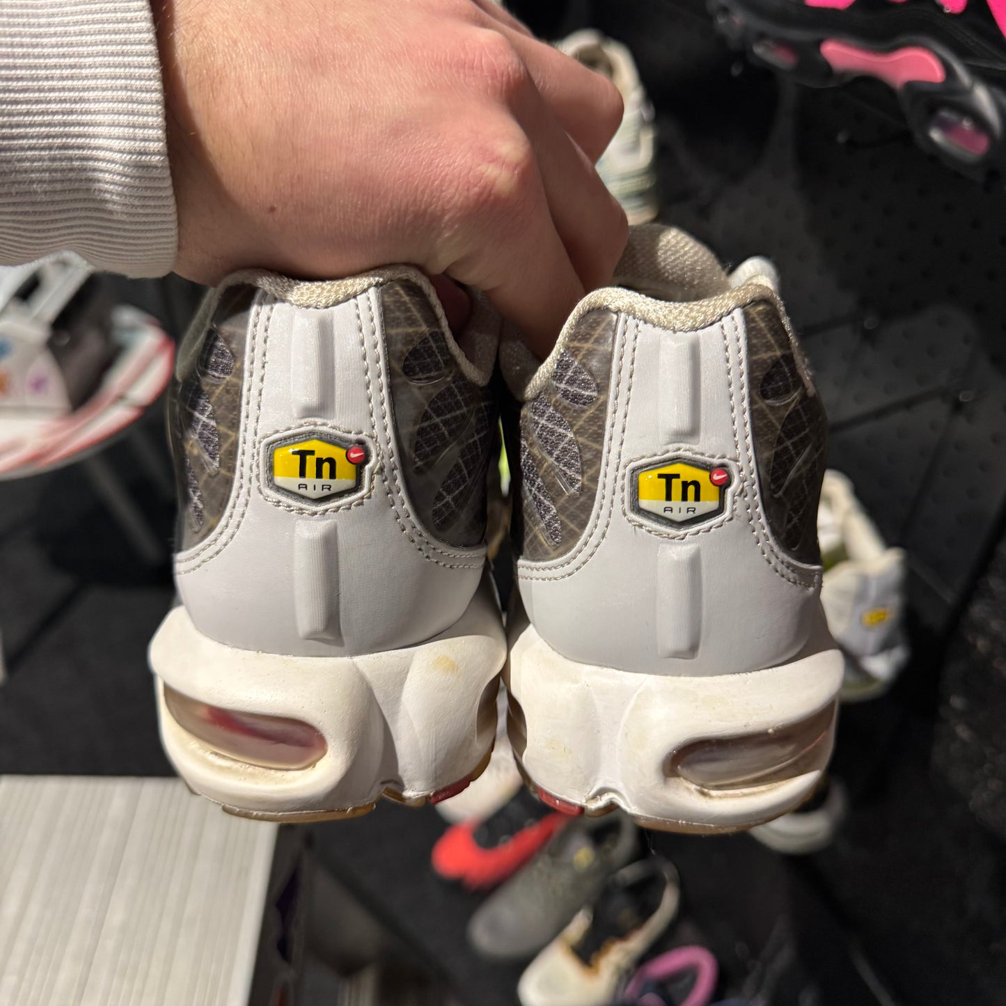 Nike Air Max Plus TN 'Wave Grid Grey' (Second hand)